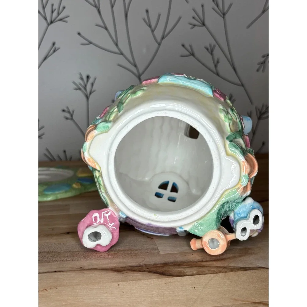 Avon Luminous Treasures Welcome Spring Bunny Cottage Tea Light Holder 2003